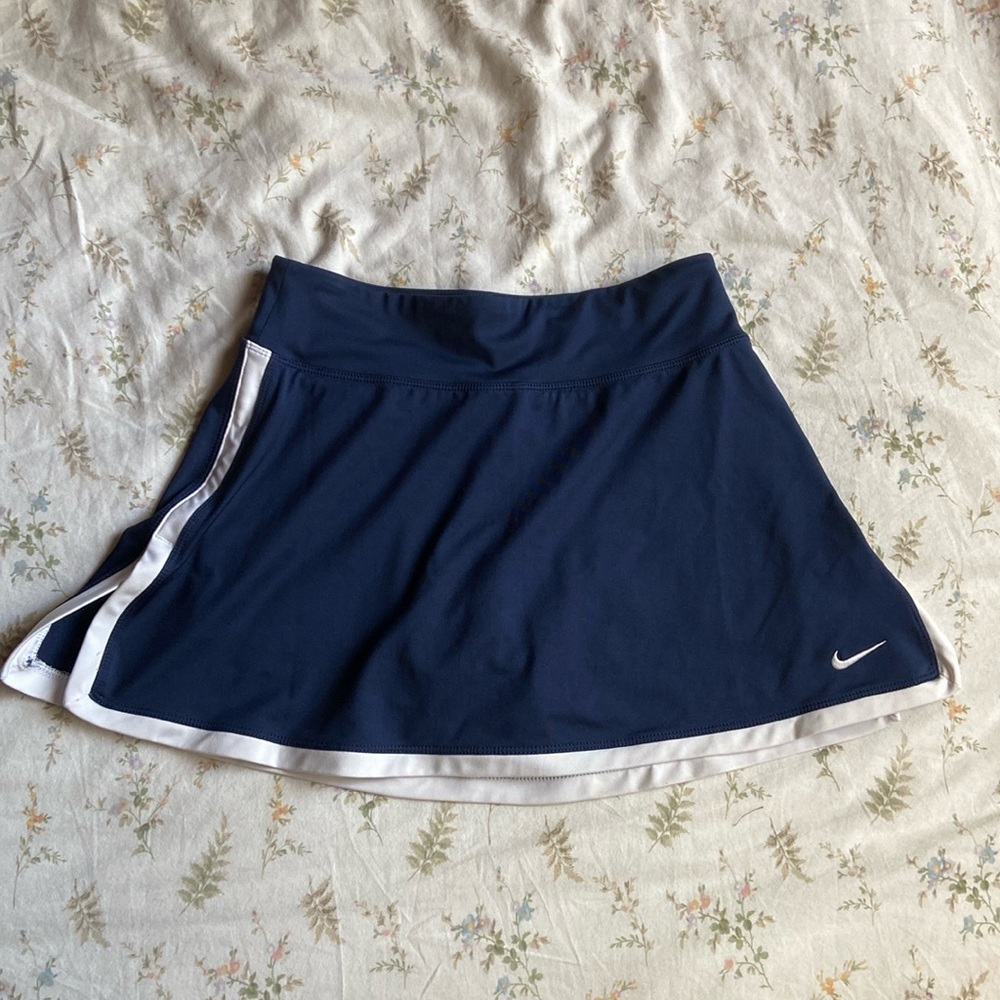 Nike dri-fit high waisted navy blue mini skirt size small in great condition